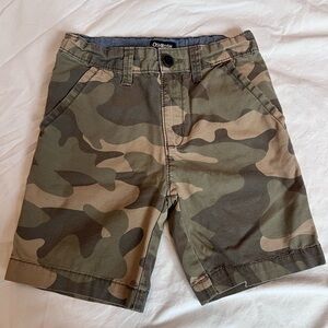 OshKosh B'gosh Boys Camo Shorts Size 7 Green and Tan ADORABLE!!